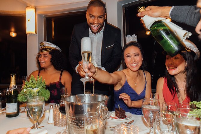 New York Pier 15 New Years Eve Buffet Dinner Cruise - Meeting and Pickup