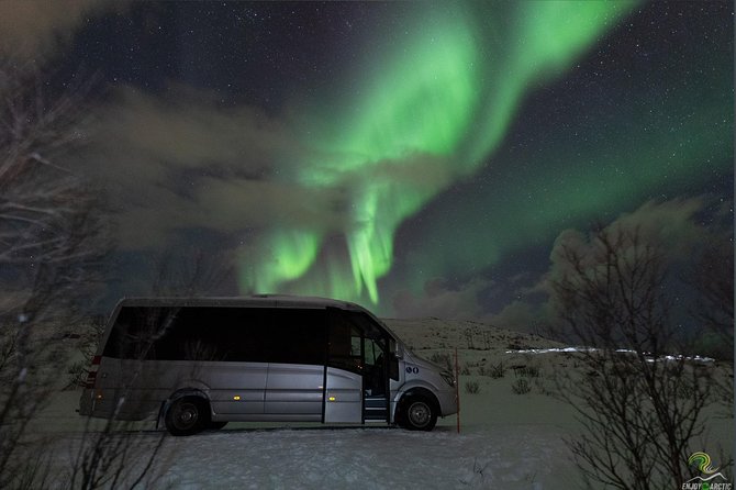 Northern Lights by Minibus. Photos Under the Lights Included. Tromso - Cancellation Policy and Weather Refunds