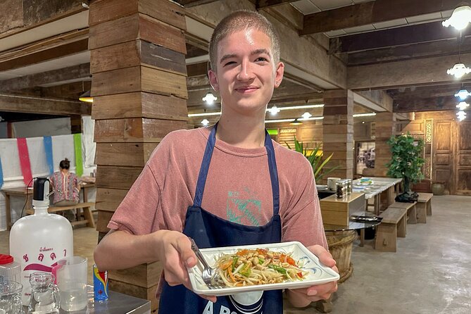Northern Thai Cuisine Cooking Class in Chiangmai and Market Place - Expectations and Accessibility