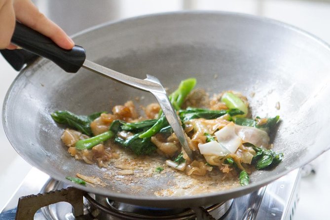 Off the Beaten Path Thai Cooking Class - Inclusions and Meeting Details