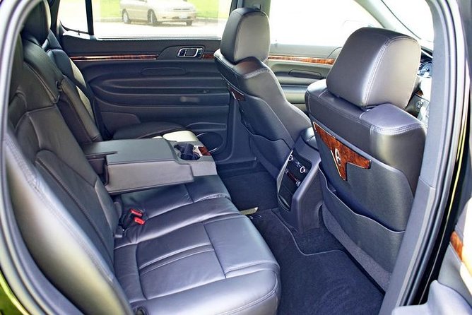 OHare Airport (Greet & Meet) To Chicago, Luxury Private Sedan, All Inclusive - Service Animals and Public Transportation