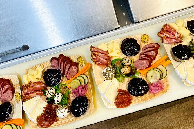 Okanagan Bee Tour and Lunch at Winery in Kelowna - Accessibility Information