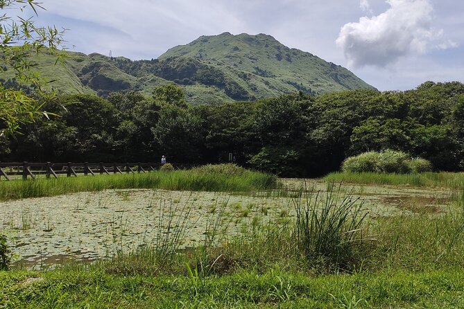 One Day Hike Around Yangmingshan - Must-See Sights in Yangmingshan