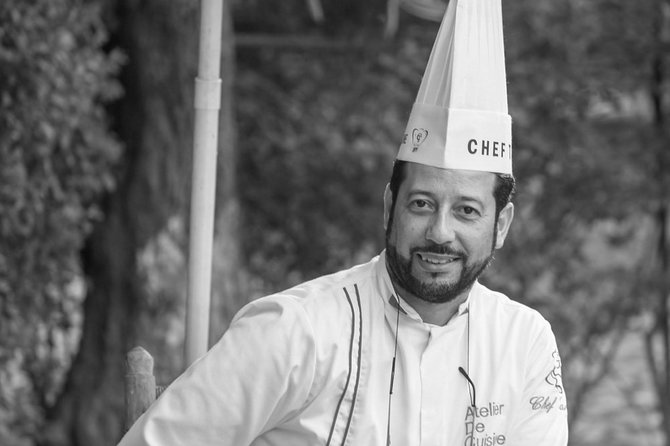 Organic Moroccan Cooking Class With Chef TARIK - Spice and Ingredient Exploration