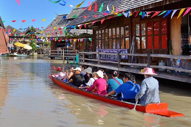 Pattaya Floating Market With Free Landmarks City Tour - Additional Surcharge