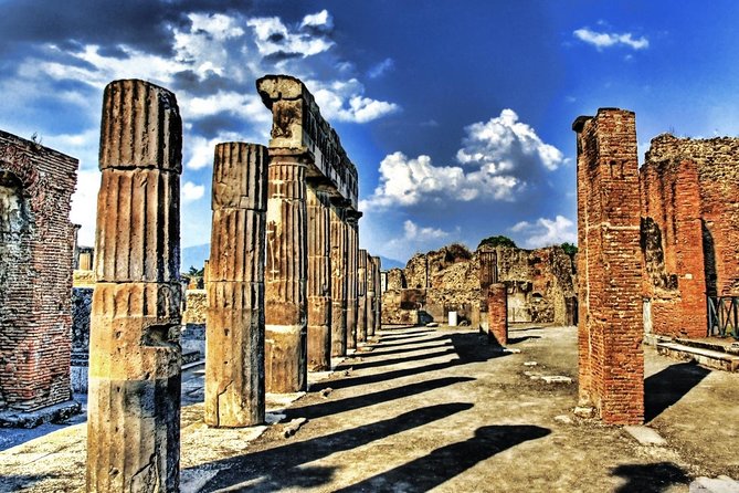 Pompeii Walking Tour With Guide for 2hr - Meeting and Pickup