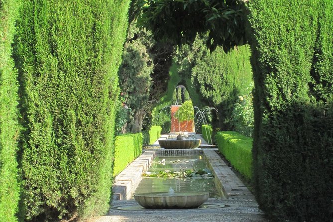 Private 3-Hour Tour to Alhambra & Nasrid Palace Tickets Included - Traveler Reviews and Tips