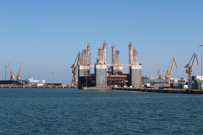 Private 3-Hours Walking Tour of Cadiz - Local Expert Guide