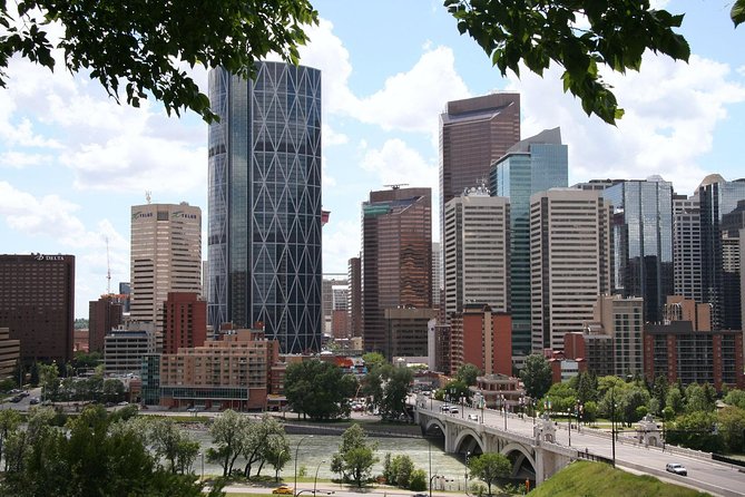 Private Arrival Transfer From Calgary International Airport to Calgary Downtown - Traveler Tips