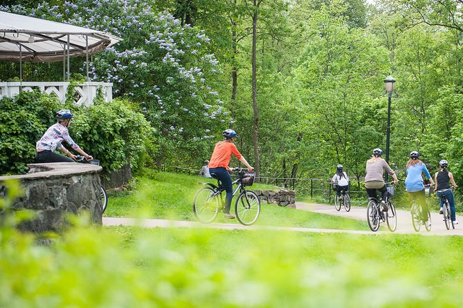 Private Bike Tour (3 Hours) - Bike and Equipment