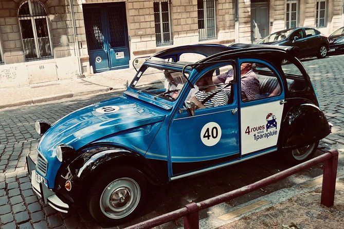 Private Bordeaux Tour in a Citroën 2CV With Wine Tasting at a Château - 3h - Wine Tasting at a Château