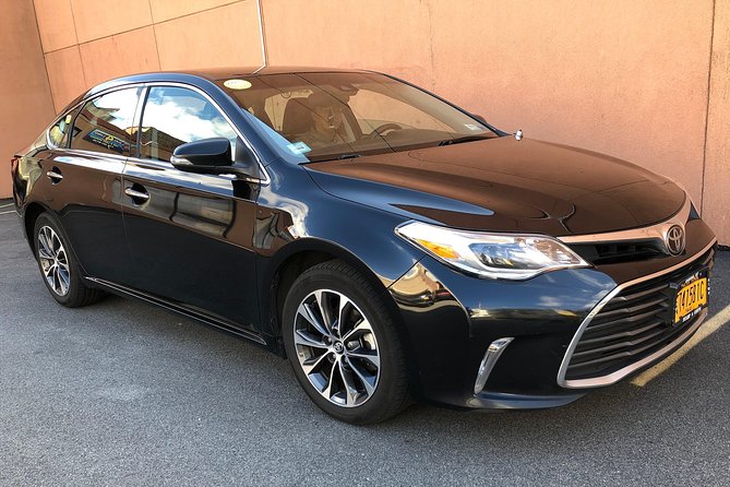 Private Departure Transfer Brooklyn to NYC Airports (JFK) (LGA) (EWR) - Convenient Drop-off Points