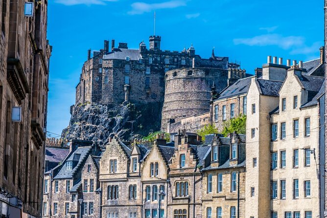 Private Edinburgh Castle Walking Tour With Skip-The-Line Access - Meeting and Pickup