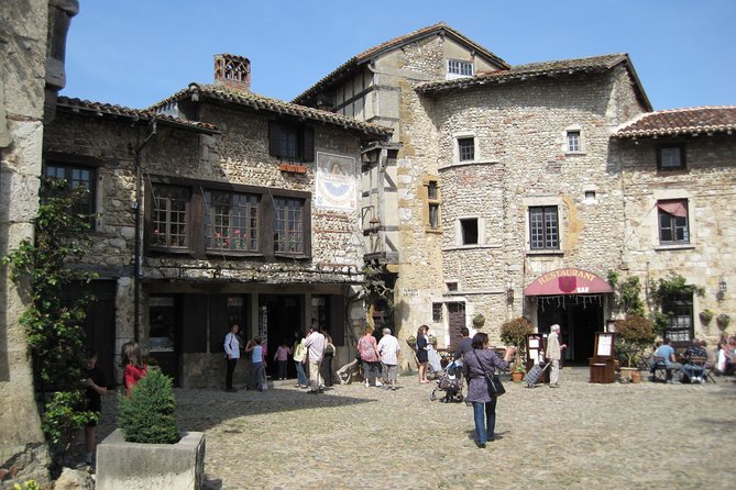 Private Full Day Tour of Perouges and Annecy From Lyon With Hotel Pick-Up - Inclusions in the Tour