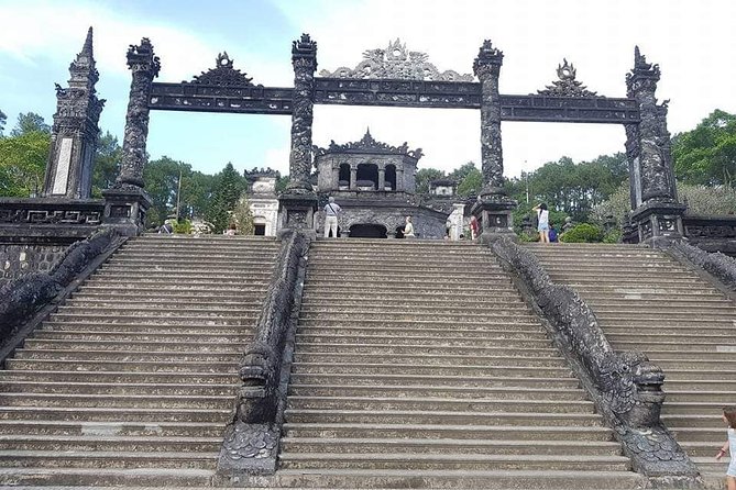 Private Full-Day Tour to Hue Citadel With Boat Trip and Lunch - Exploring Hue Citadel