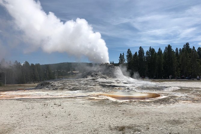 Private Hidden Gems of Yellowstone! Lunch W/ Family Friendly Hikes Included! - Additional Information and Policies