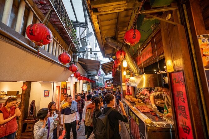[Private] Jiufen Village & Shifen Town From Taipei With Pickup - Local Cuisine and Shopping