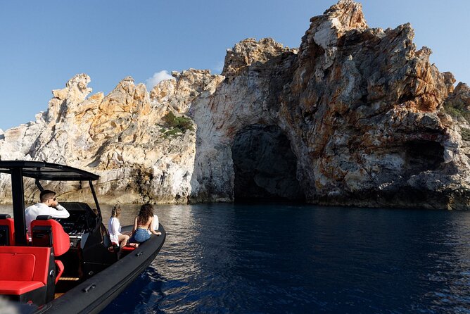 Private Luxury Boat Tour to Kleftiko Milos - Meeting and Pickup Information