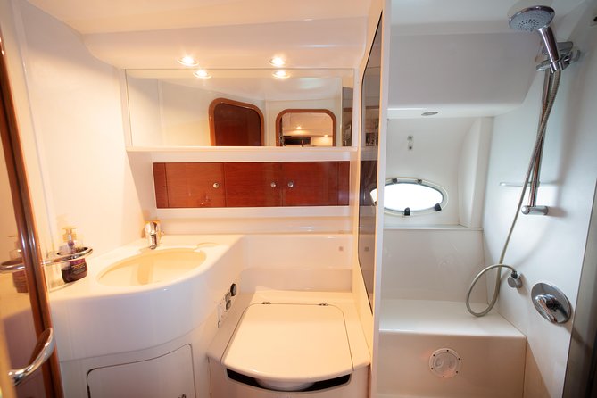 Private Luxury Everest Yacht Cruise From Dubai Marina - Reviews and Recommendations