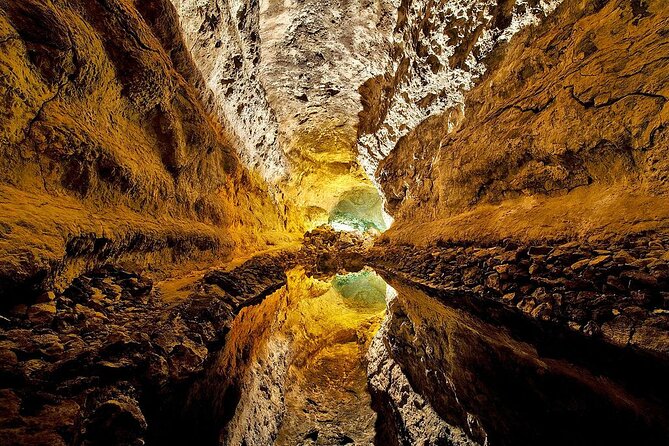 Private Luxury Tour of Jameos Del Agua and Cueva De Los Verdes in Lanzarote - Common Questions