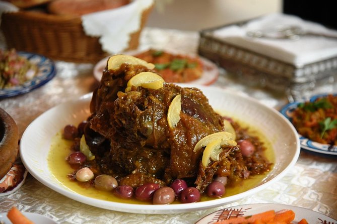 Private Market Tour and Cooking Class With a Casablanca Local With Transfers - Pricing and Group Size