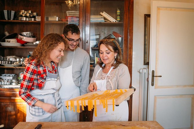 Private Pasta-Making Class at a Locals Home With Tasting in San Gimignano - Reviews and Ratings