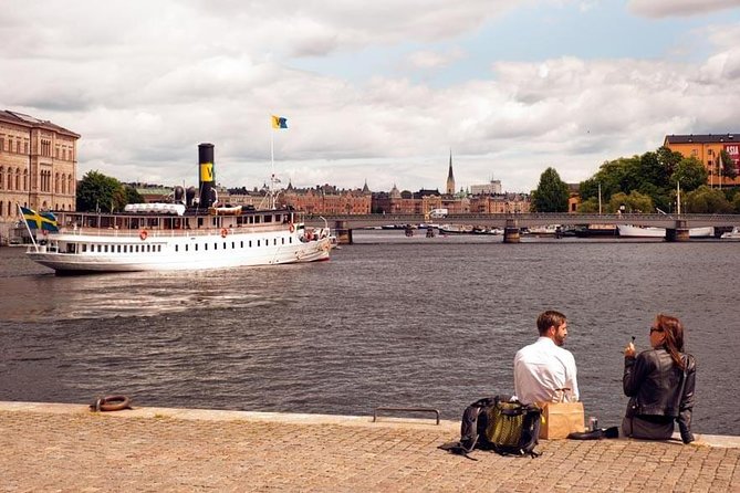 Private Photo Session With a Local Photographer in Stockholm - Additional Information