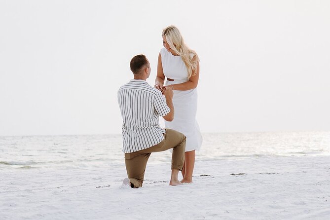 Private Professional Holiday Photoshoot in Miami Beach - Background