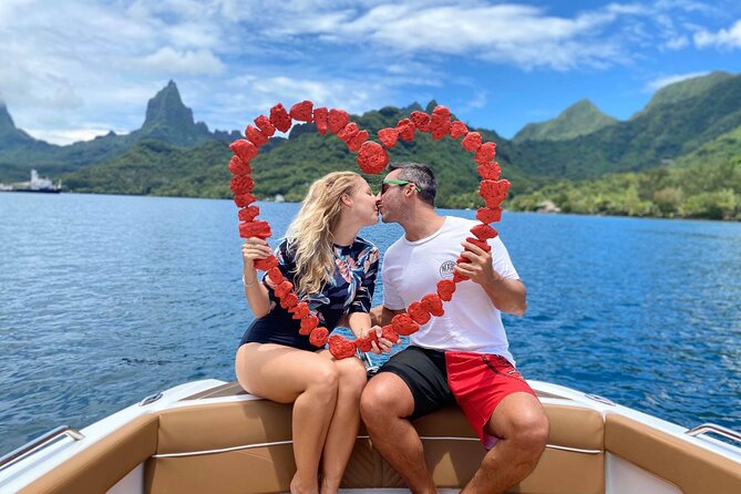 Private Romantic Half-Day Boat Trip in Moorea - Enjoy the Guidance of a Marine Biologist
