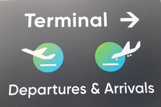 Private Transfer From Heathrow Airport to Gatwick Airport via London Hotel - Meeting and Pickup