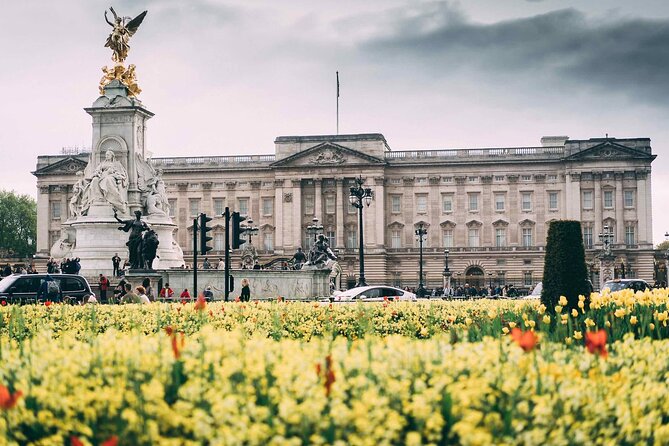 Private Treasure Hunt Using Mobile Phones in Buckingham Palace - Frequently Asked Questions