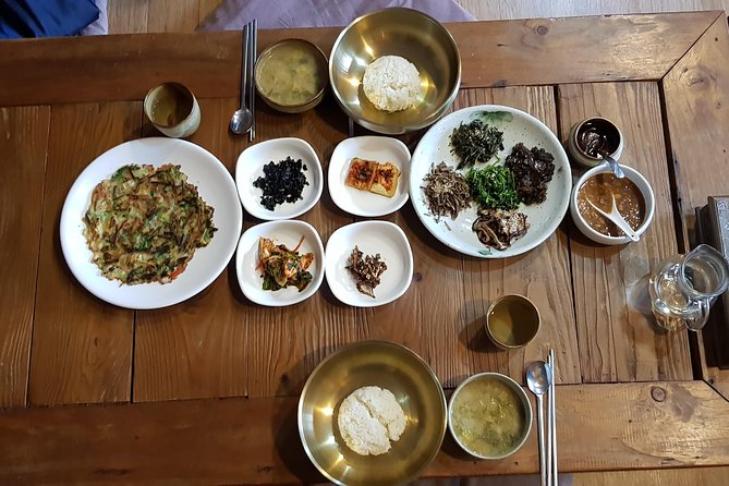 (Private Vehicle) Busan Tailored Tour: Curation for Food,Design,History,Culture - Design and Art Exploration