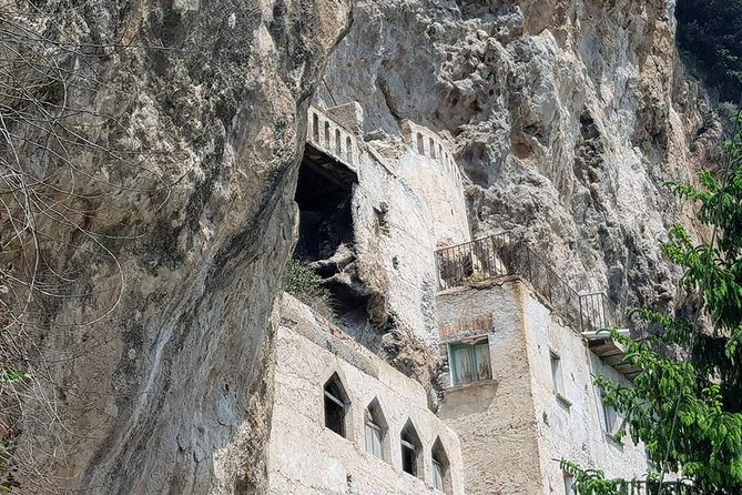 Private Walking Tour From Ravello to Amalfi Following Escher Works - Hidden Gems and Narrow Streets
