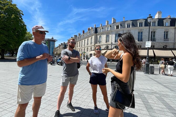 Private Walking & Wine Tasting Tour of Bordeaux With Local Sophia - The Sum Up