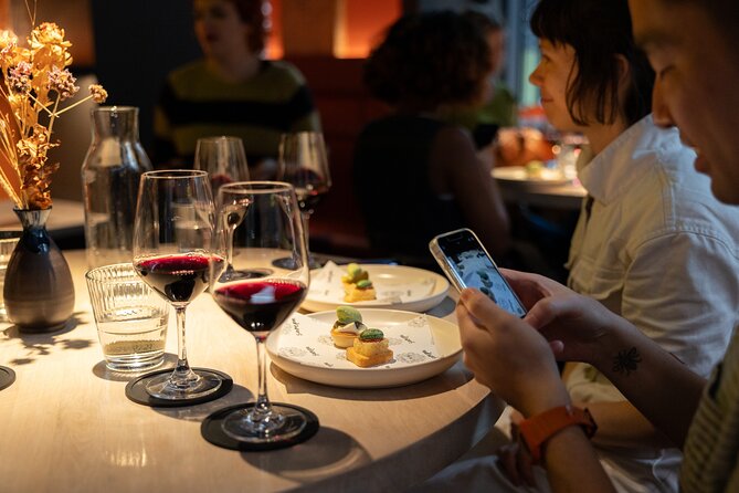 Relaxed Walking Wine Tasting Tour of Manchesters Best Wine Spots - Snacks