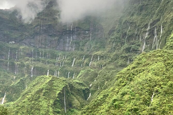 Rental of an Electric Mountain Bike on the Tahiti Peninsula