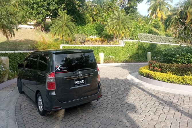 Round Trip St. Lucia Private Airport Transfers - UVF - Inclusions and Amenities