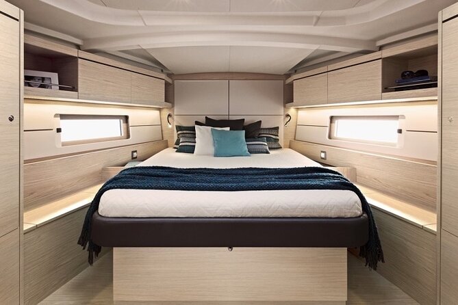 Sailing Charter Around Vancouver Harbour Private Tour - Reviews