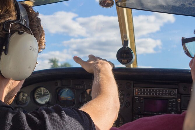 Scenic Flight Tour Over Stockholm - Meeting, Pickup, and Start Time
