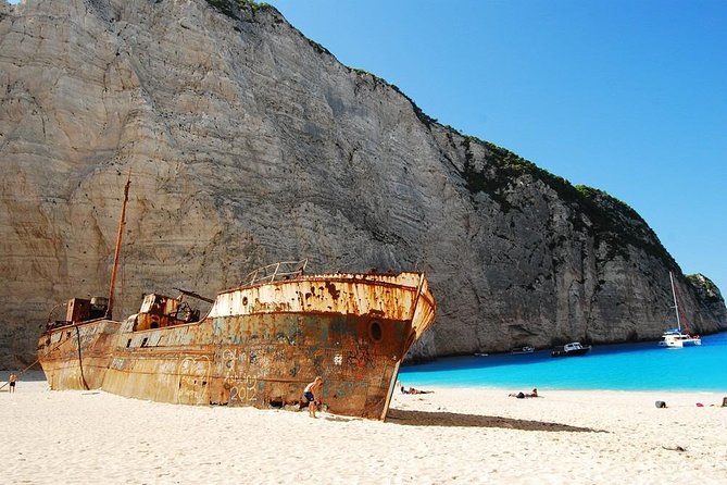 Shipwreck and Blue Caves-7.5m Private Speedboat Tour (up to 8pax) - Exploring the Shipwreck