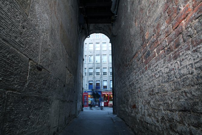 Small Group Edinburgh Underground Vaults Historical Walk - Cancellation Policy and Traveler Tips