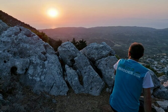 Small Group Sunset Hiking From Salakos to Profitis Ilias - Activity Duration and Accessibility