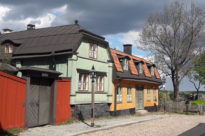 Stroll Through Stockholms Södermalm District - Reviews
