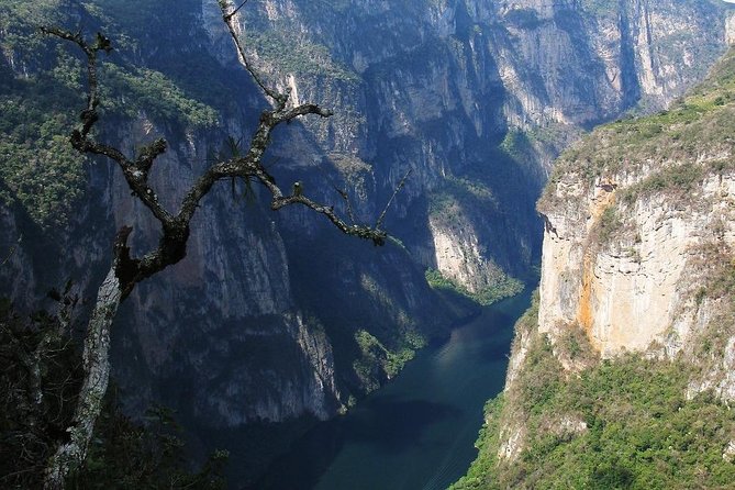 Sumidero Canyon - Chiapa De Corzo - Spectacular Views From Mirador