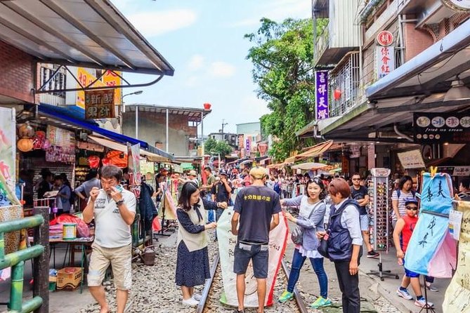 Taipei: Kickstart Your Trip - Explore Songshan District