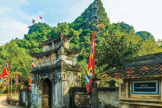 Tam Coc, Hoa Lu, and Mua Caves Guided Tour From Hanoi - Meeting and Pickup Information