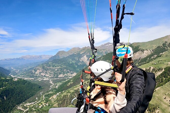 Tandem Flight Paragliding Orcières Merlette Ecrins National Park - Capturing Memories During Your Tandem Paragliding Flight