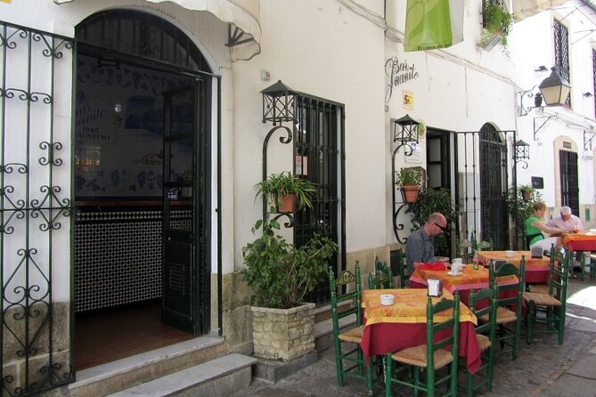 Tapas Food Tour in Jerez De La Frontera - Exploring Plaza Del Arenal