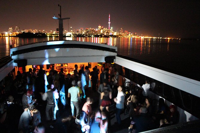Toronto Obsession III Dinner Boat Cruise - Dining Options and Menu Offerings