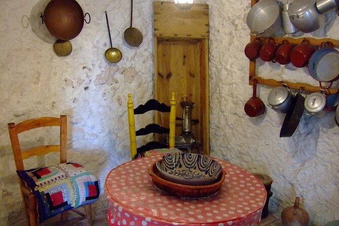 Touristic Highlights of Sacromonte Caves on a Private Full Day Tour With a Local - Stunning Views and Scenery of Sacromonte